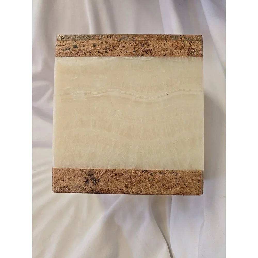 Quartz & Marble Tissue Cover Heavy Beautiful Great Shape